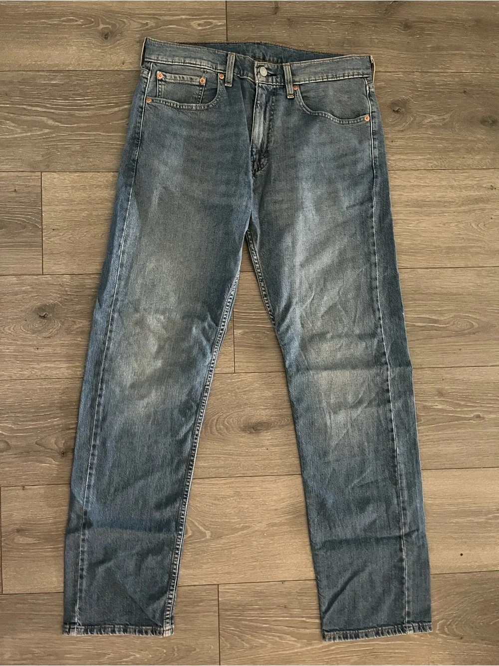 Like New Levi's Mens 505 jeans Size 33 x 32